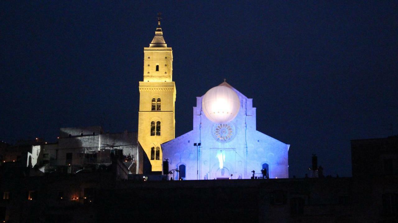Casa Linda Bed & Breakfast Matera Bagian luar foto